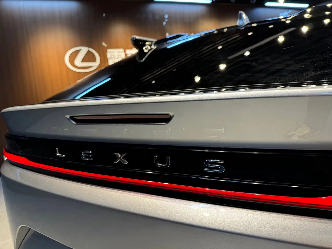 Lexus RZ 2023 2023 450e 4WD Deluxe