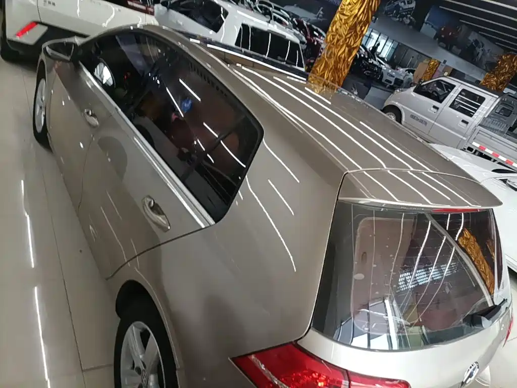 Фото 6 - Volkswagen Golf