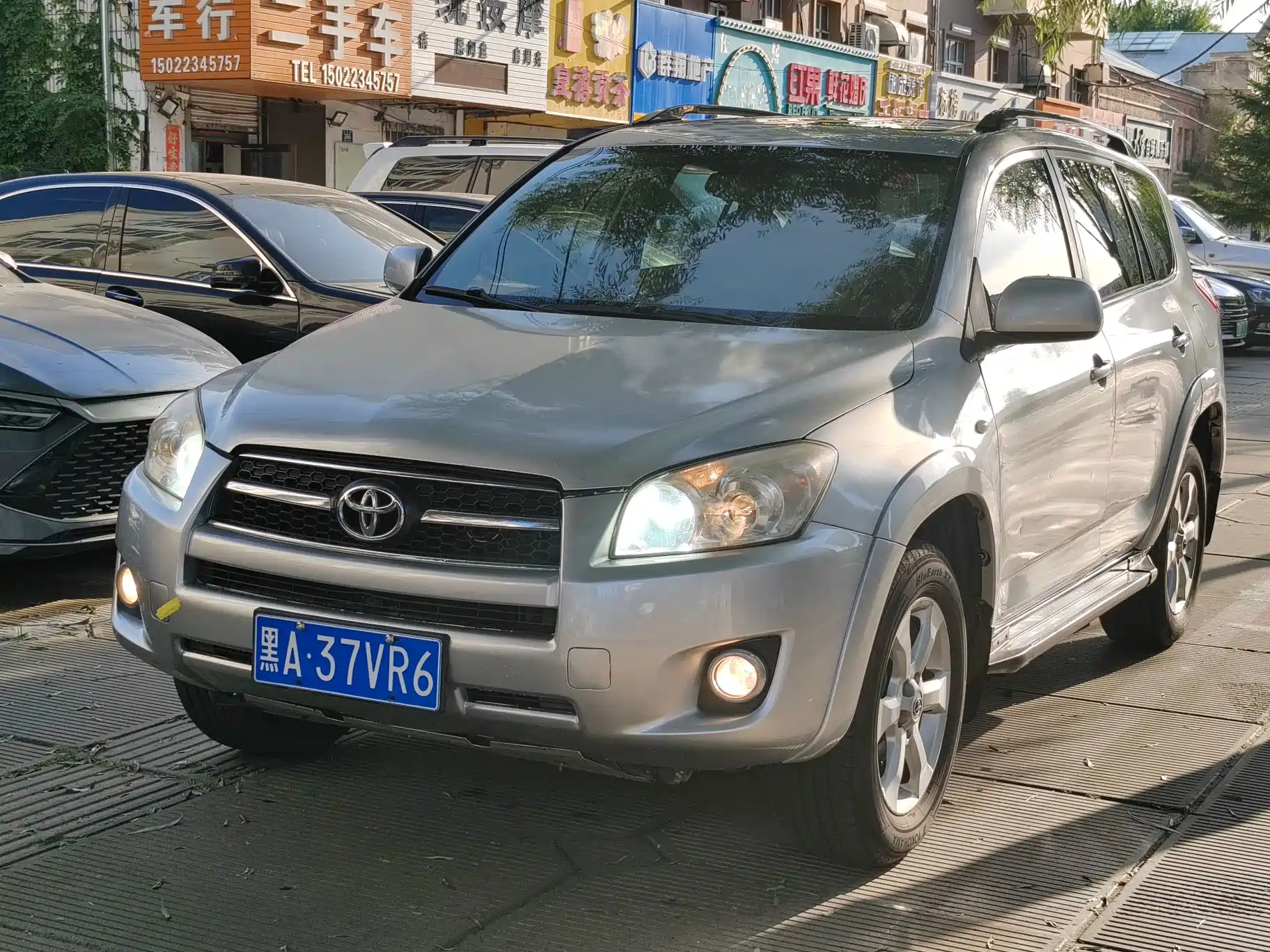 Фото 3 - Toyota RAV4