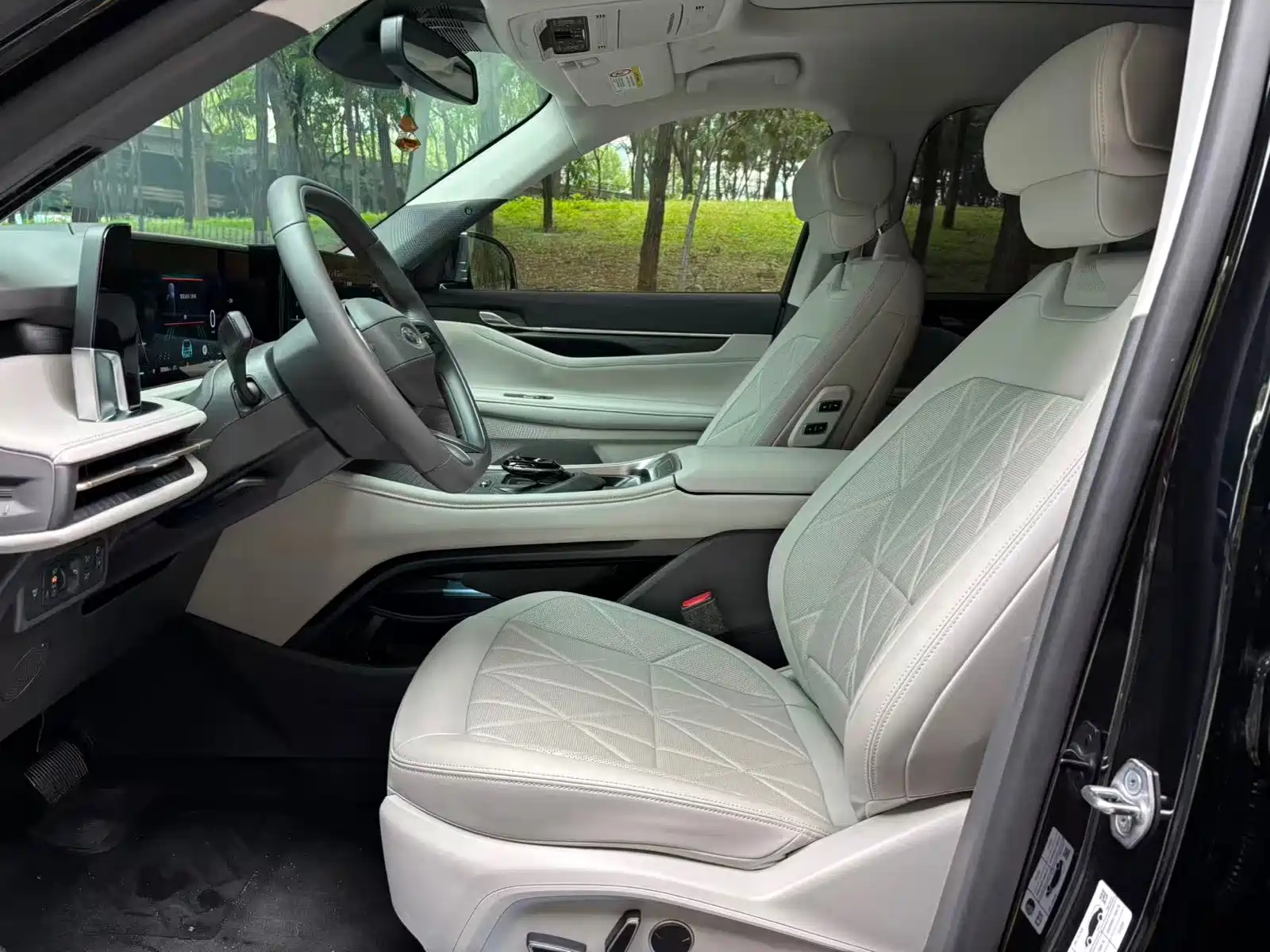 Фото 6 - Ford Edge