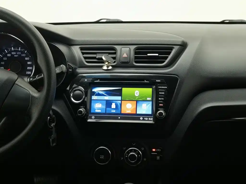 Kia K2 2013 2012 Sedan 1.4L AT GLS Commemorative Edition