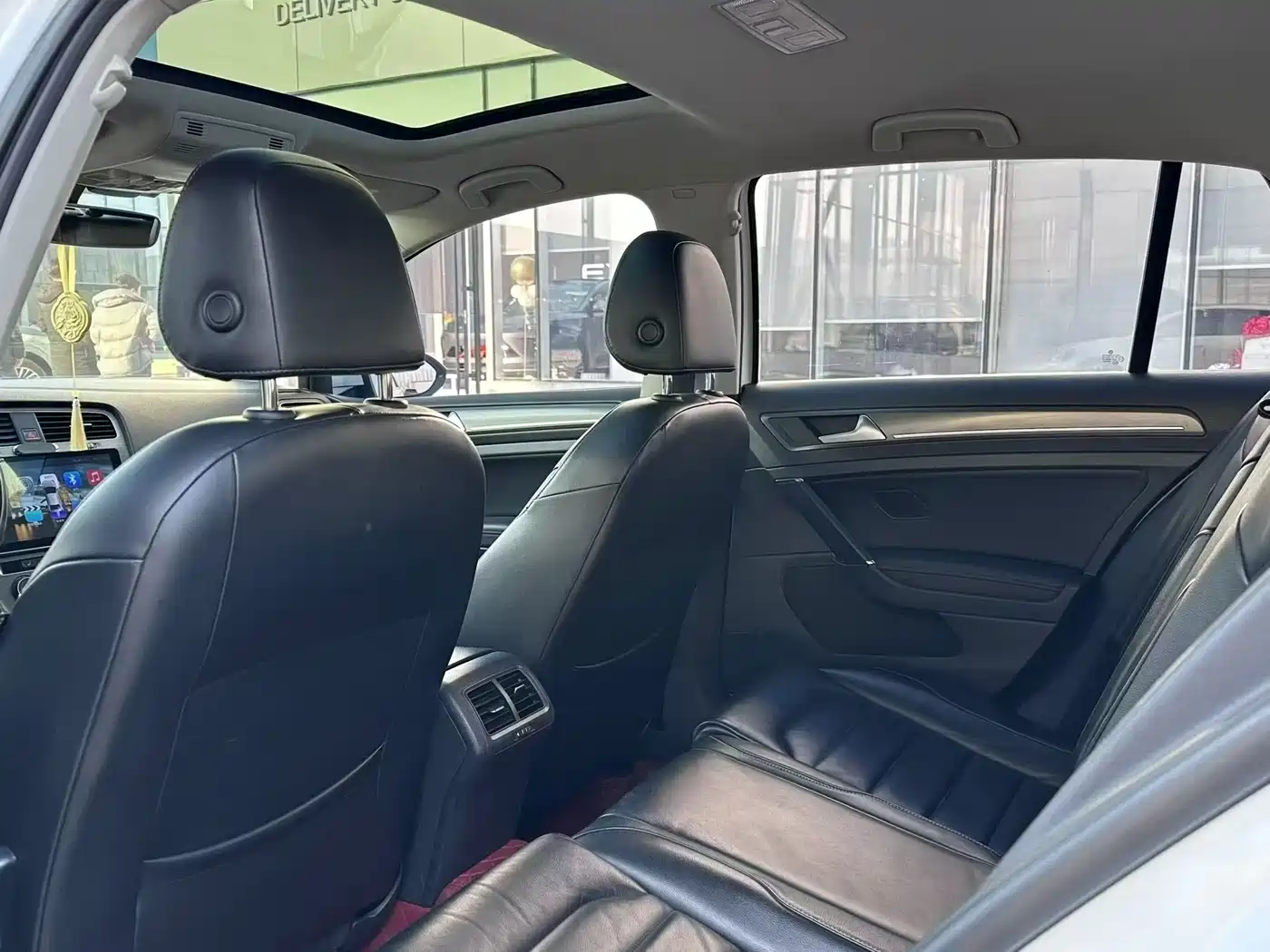 Volkswagen Golf 2016 230TSI Automatic Luxury фото 5