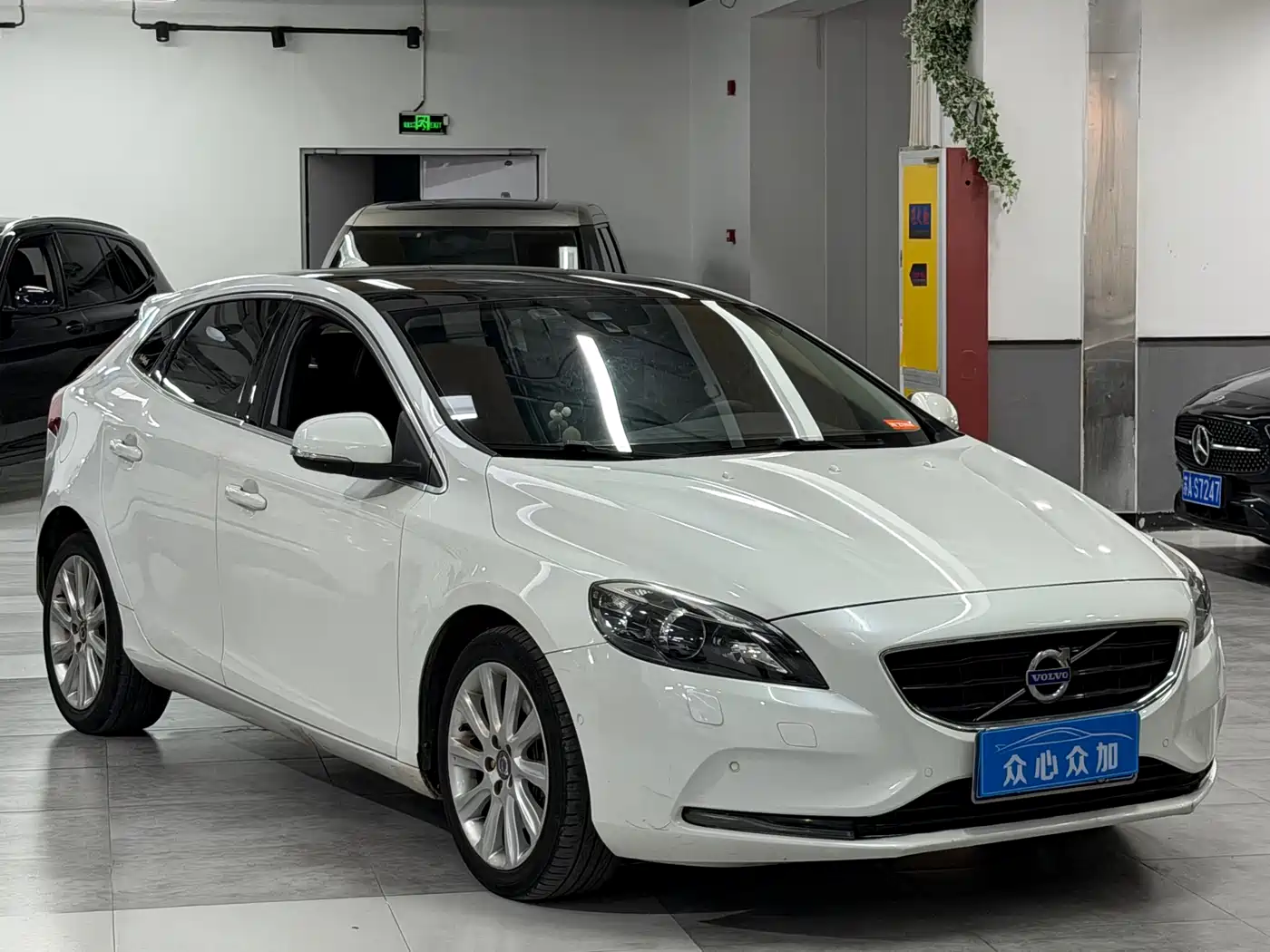 Volvo V40 2016 2016 T3 Elegance Edition