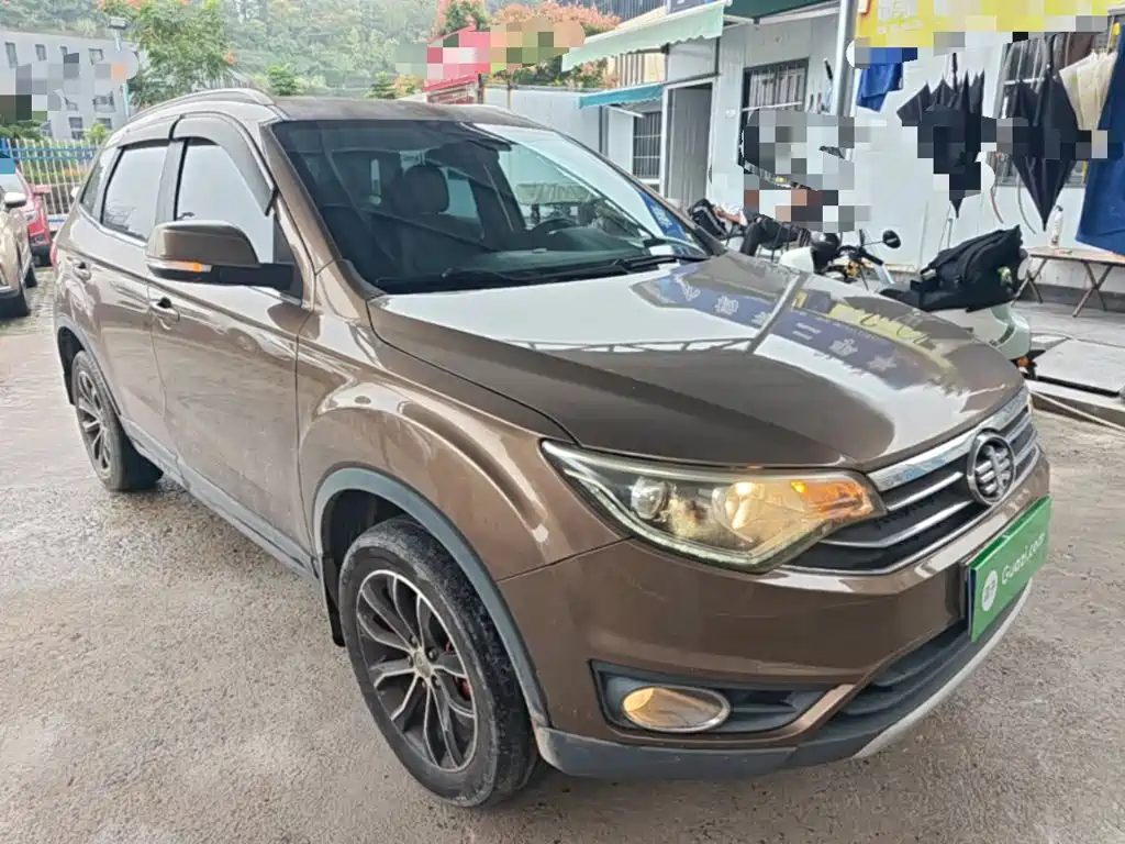 FAW Senya R7 2016 2016 1.6L Manual Luxury