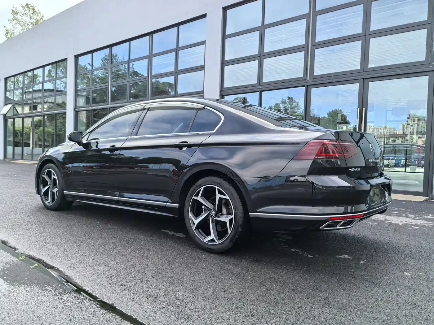 Volkswagen Magotan 2025 2025 Popular Edition 330TSI DSG Luxury
