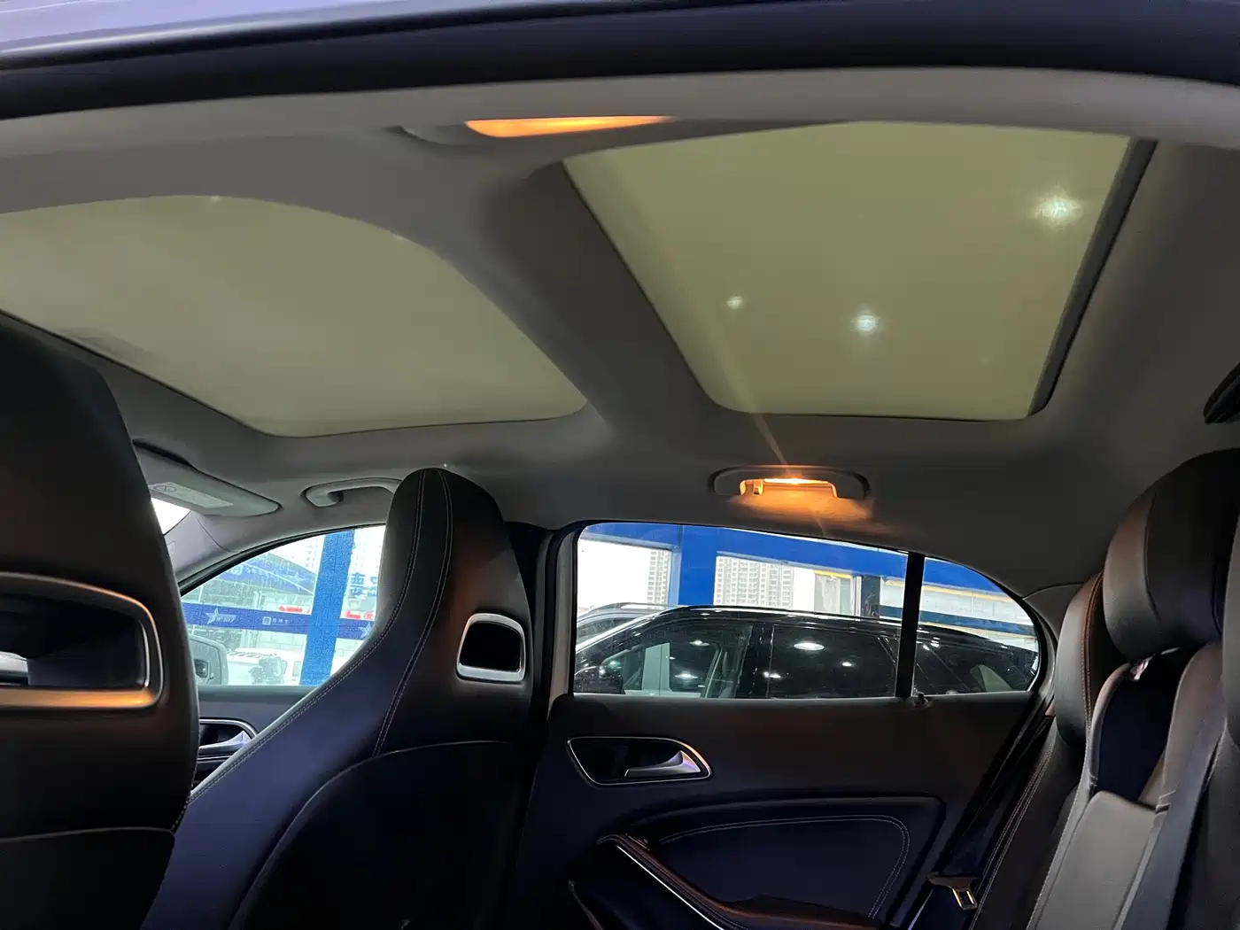 Mercedes-Benz GLA 2017 GLA 200 Dynamic фото 12