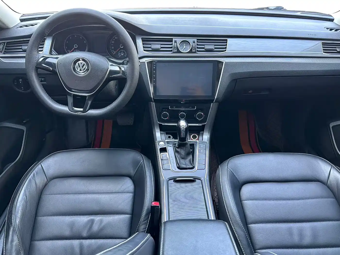 Volkswagen Passat 2015 1.8TSI Automatic Prestige Edition фото 4