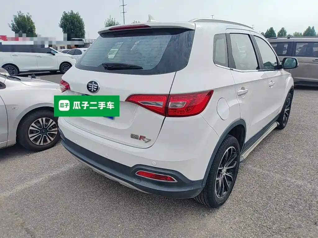 FAW Senya R7 2016 2016 1.6L Manual Luxury