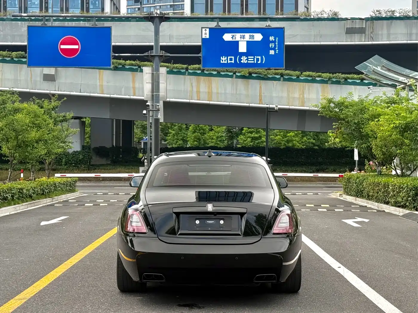 Rolls-Royce Ghost 2023 2022 6.7T Black Badge