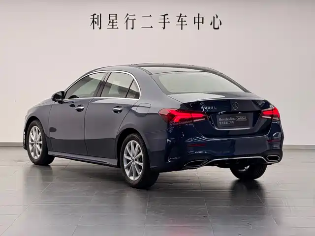 Mercedes-Benz A-Class 2019 Facelift A 200 L Sports Sedan — фото 4