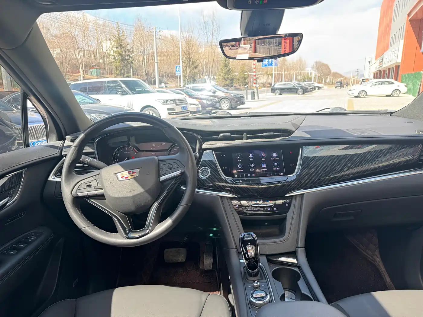 CADILLAC XT6