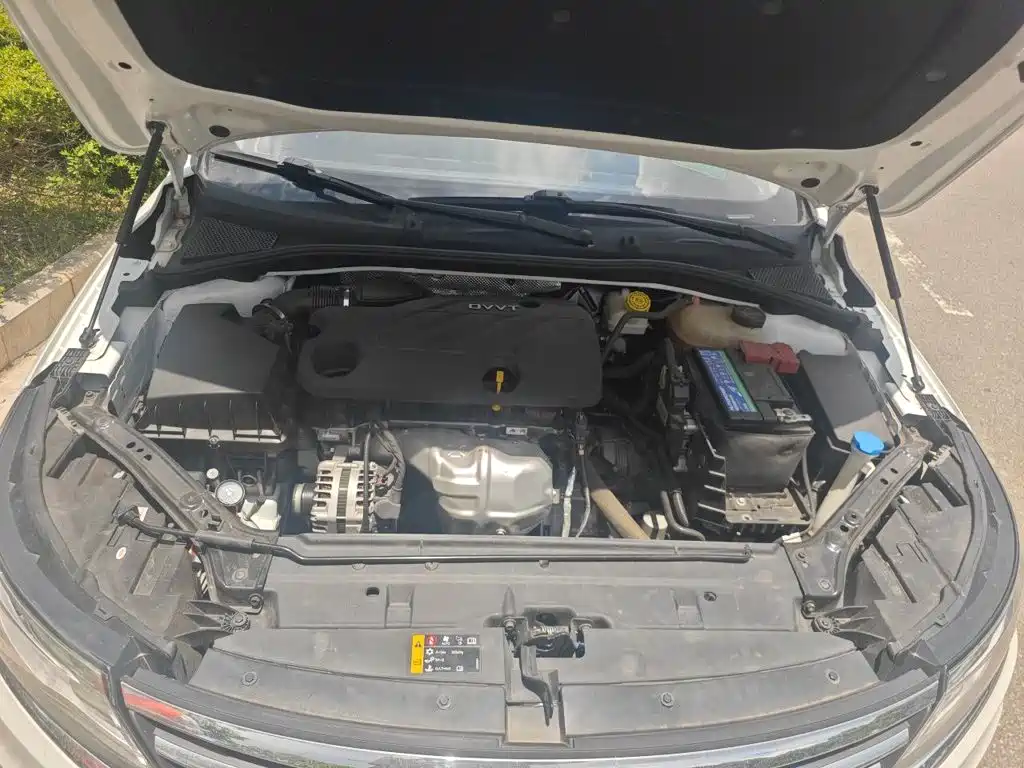 Roewe i6 2022 2020 PLUS 1.6L CVT 4G Connected Glory Flagship Edition