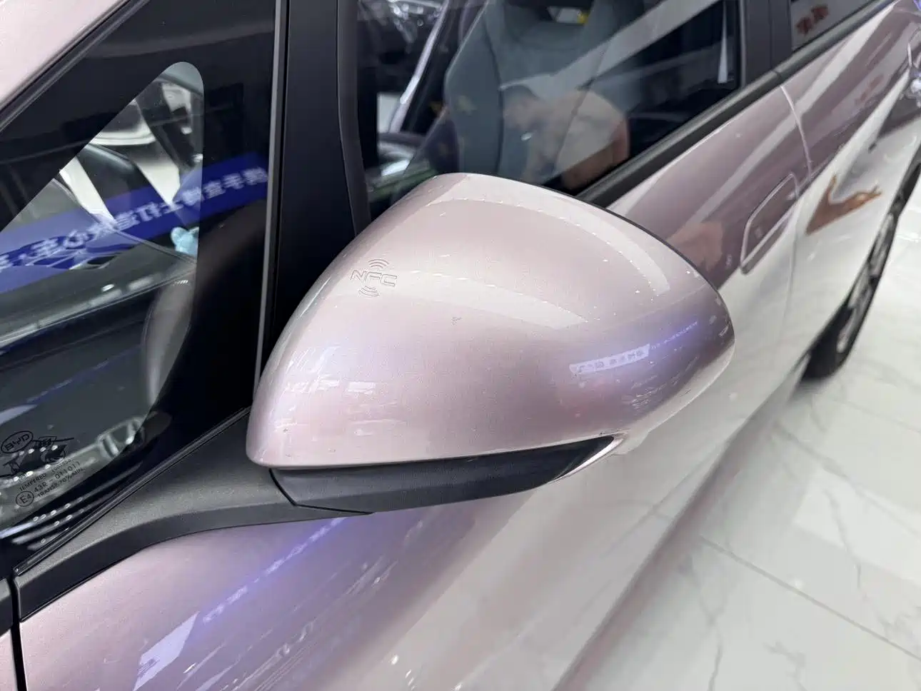 BYD Dolphin 2024 Glory Edition 420km Fashion Edition фото 22