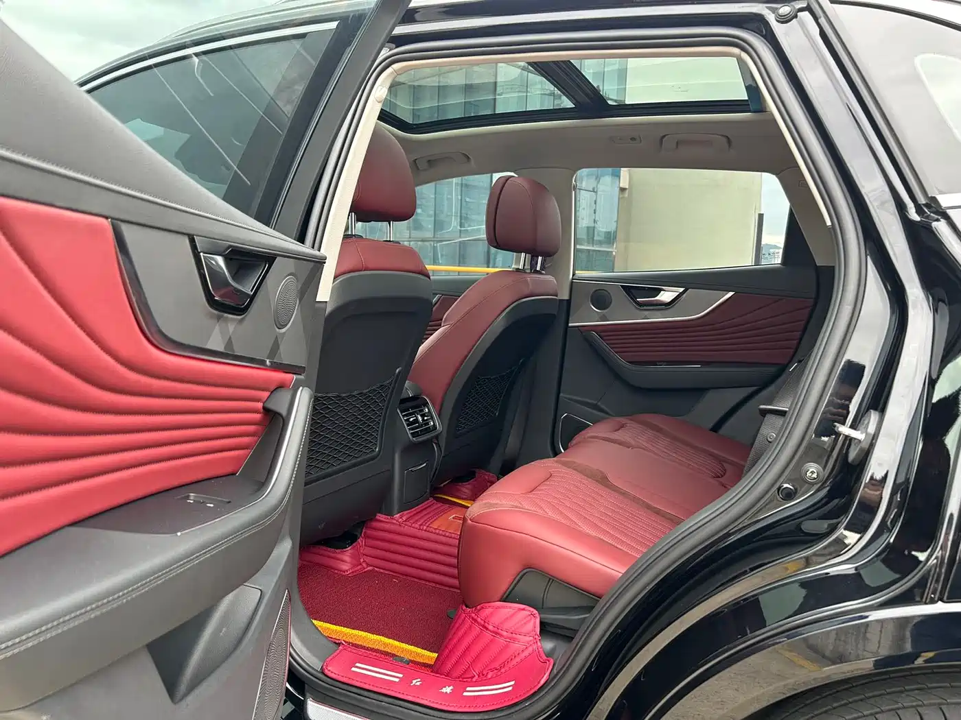 Hongqi HS5 2023 2.0T Flag Enjoy Pro Edition фото 5