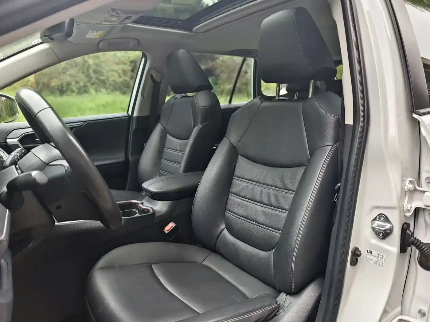 Toyota RAV4 Rongfang 2023 2.0L CVT FWD Style Plus Edition фото 5