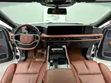 Photo 9 - Lincoln Aviator