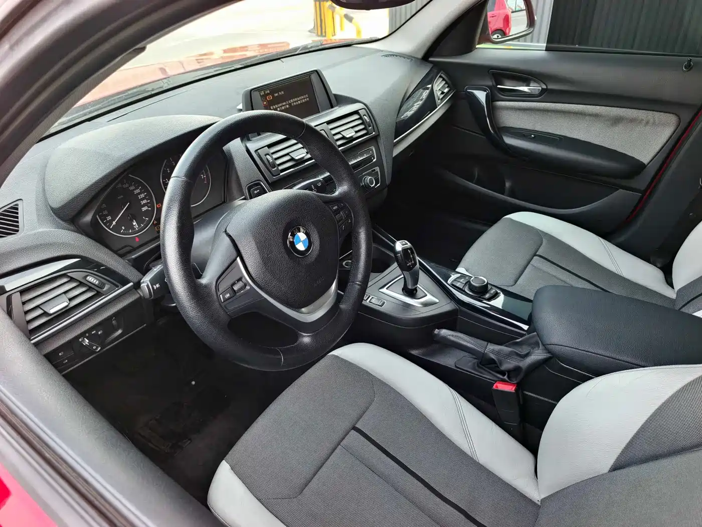 BMW 1 Series (Import) 2012 116i Leading фото 10