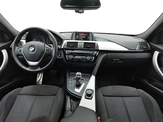 BMW 3 Series 2017 320i M Sport — фото 5