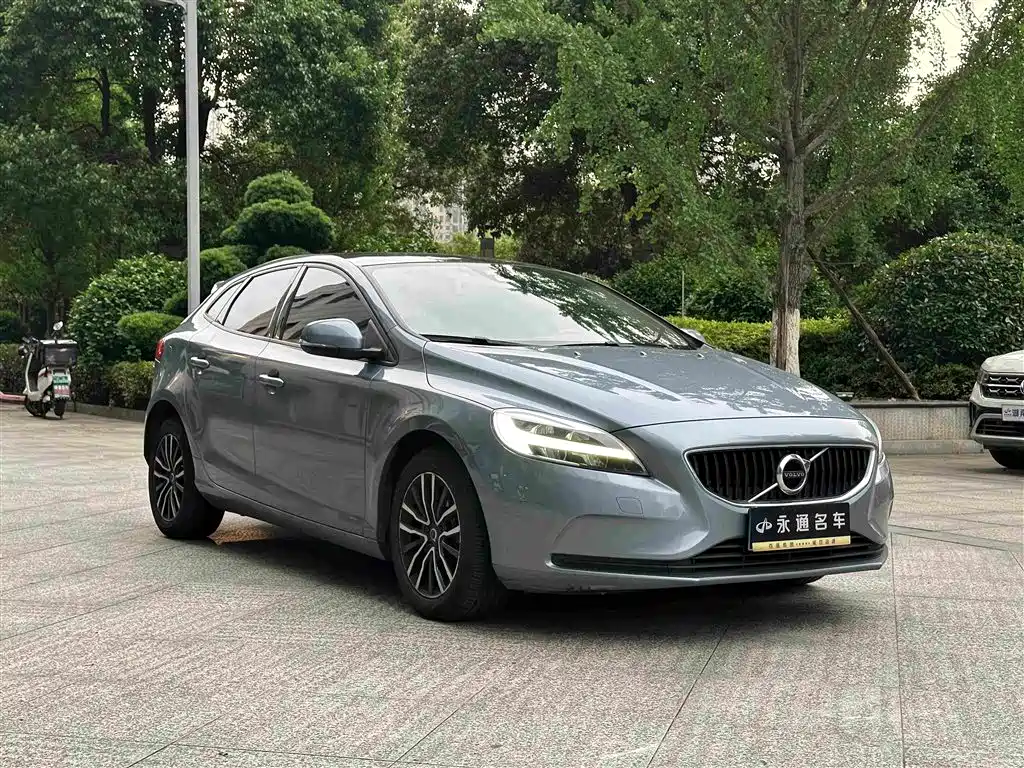 Volvo V40 2019 2018 T3 Inscription Edition