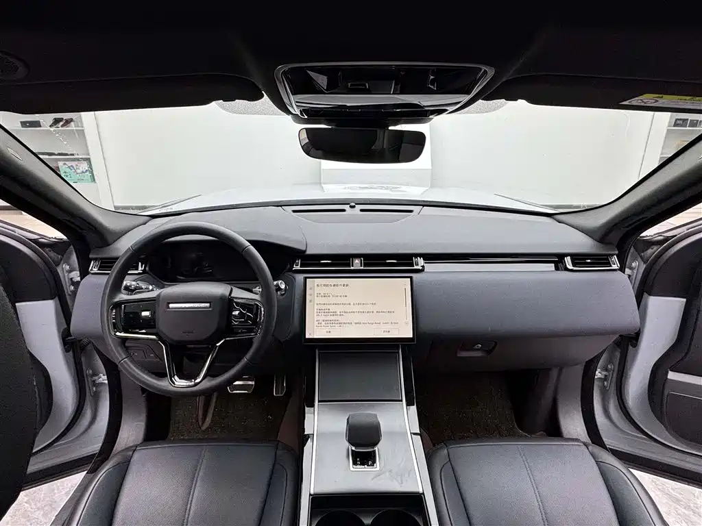 Land Rover Range Rover Velar 2024 Dynamic SE фото 9