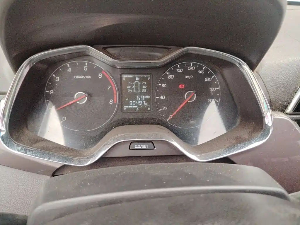 Baojun 310W 2017 2017 1.5L Manual Fashion Edition (China V)