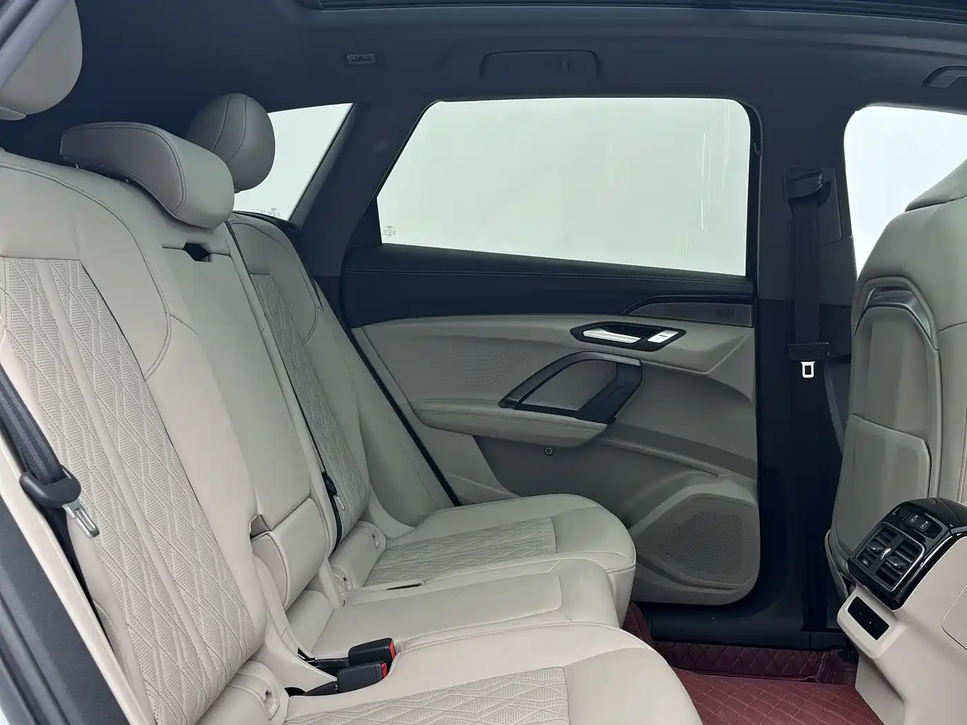 Audi Q5L 2026 Luxury Sport 150kW фото 7