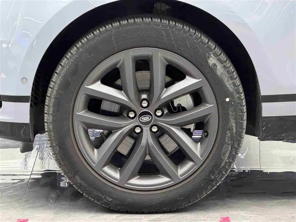 Land Rover Range Rover Velar 2024 Dynamic SE фото 4