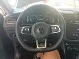 Photo 11 - Volkswagen Tiguan L