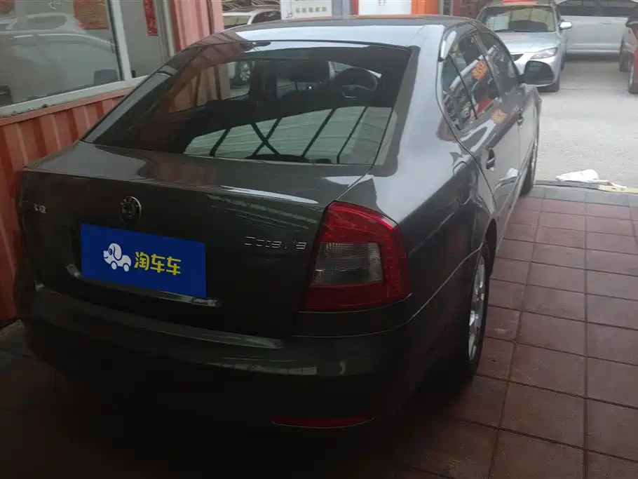 Škoda Octavia 2013 1.6L Automatic Elite Edition фото 3