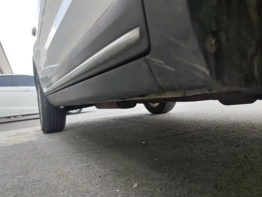 Фото 21 - Geely Atlas