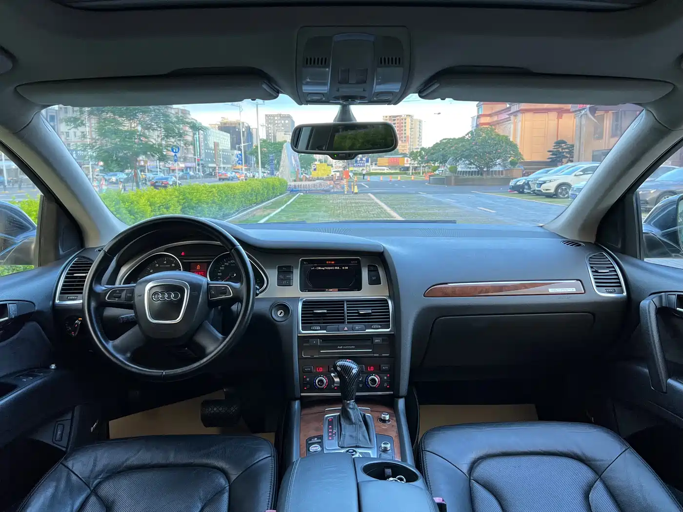 Audi Q7 2011 3.0 TFSI Technology (200kW) фото 18