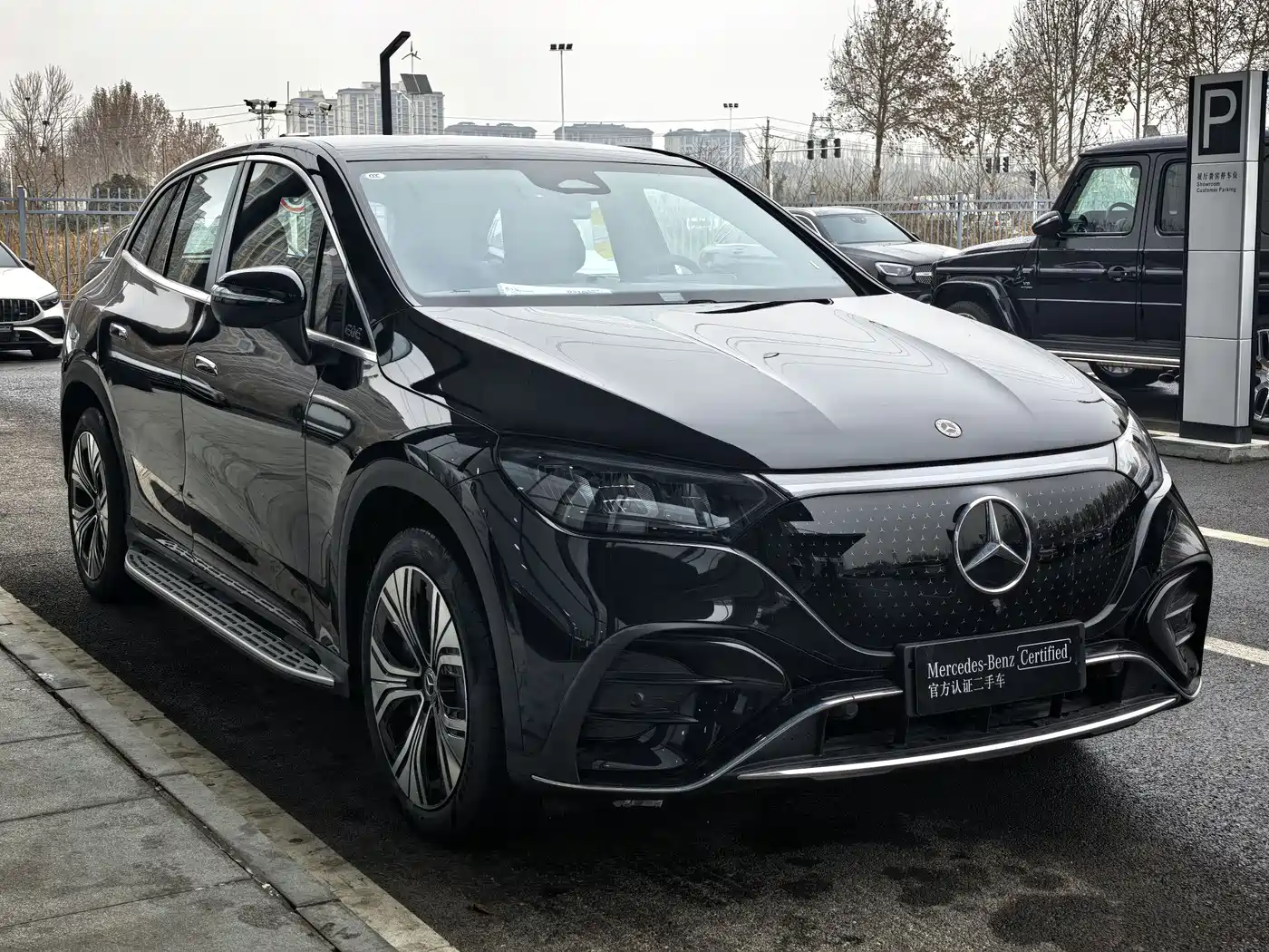 MERCEDES-BENZ EQE SUV