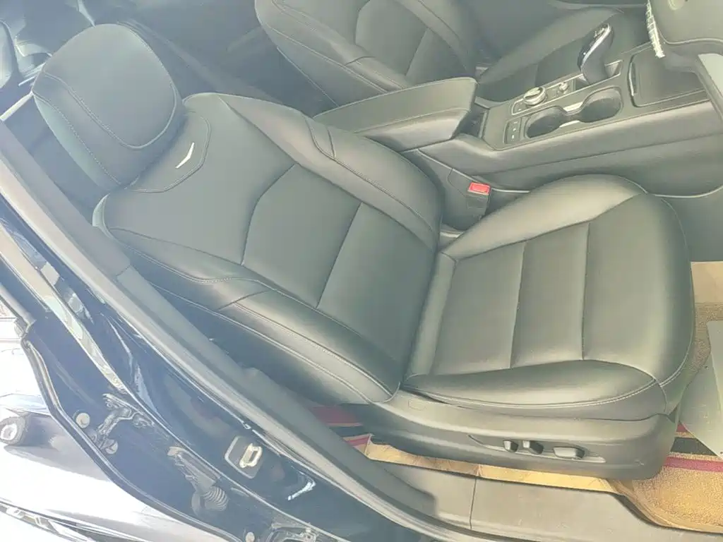 Cadillac XT4 2022 2022 28T FWD Luxury