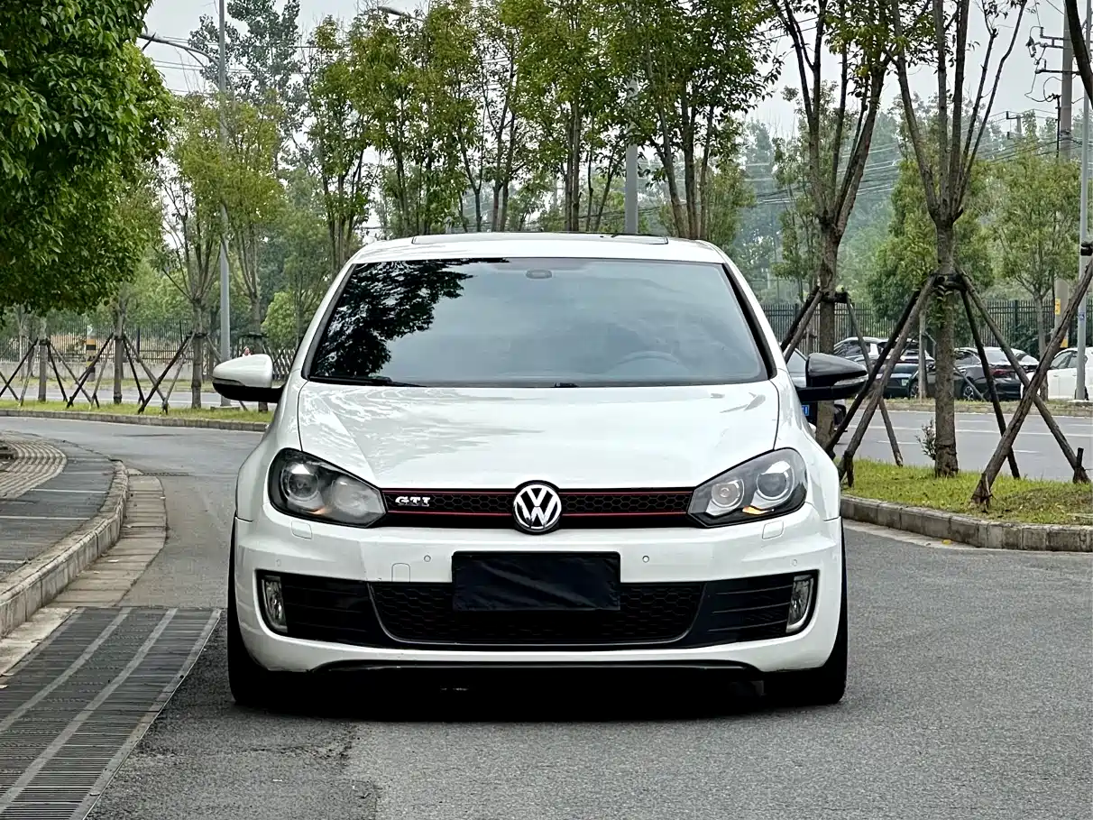 Volkswagen Golf GTI 2012 2.0TSI GTI фото 4