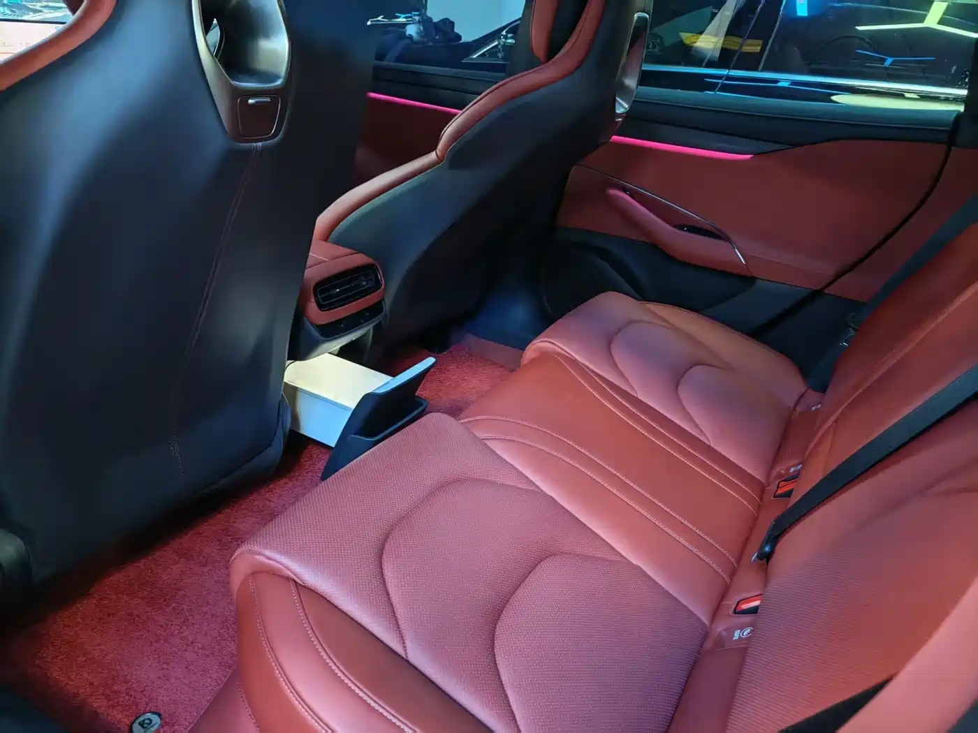 XIAOMI CAR XIAOMI SU7