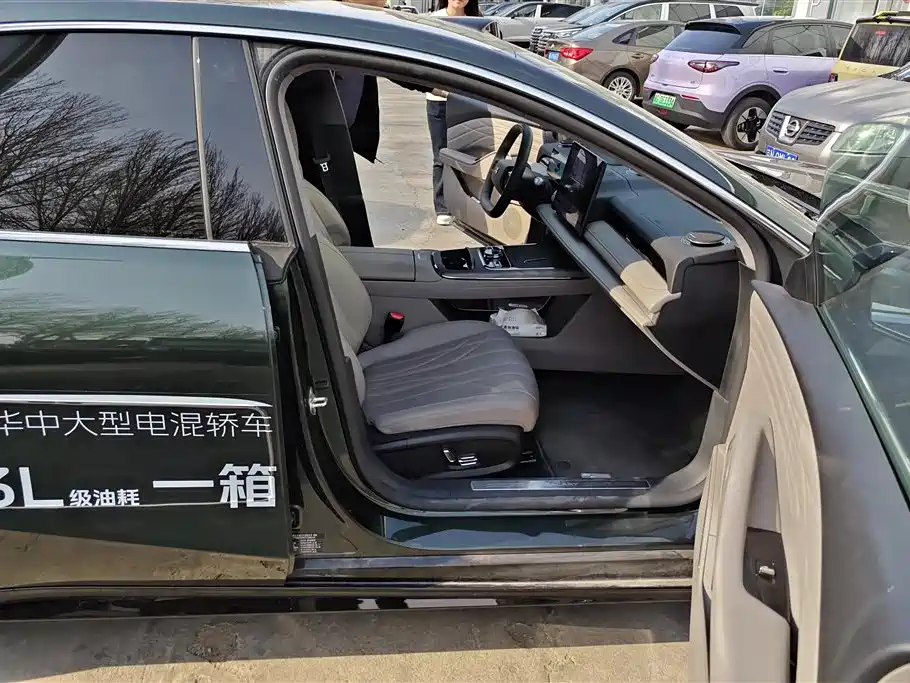 GEELY GALAXY GALAXY SPARKLE 8