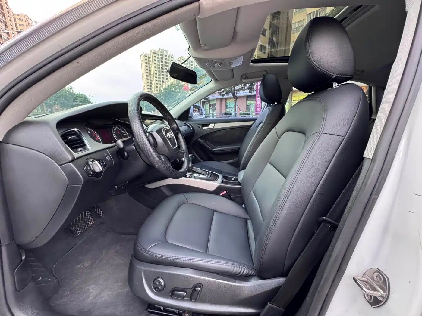 Фото 11 - Audi A4L