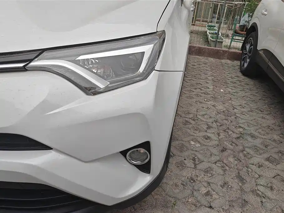 Toyota RAV4 Rongfang 2018 2.5L Automatic 4WD Elite i Edition фото 5