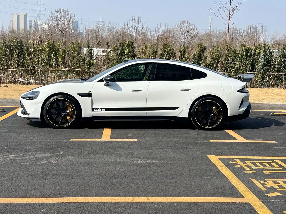 XIAOMI CAR XIAOMI SU7 ULTRA