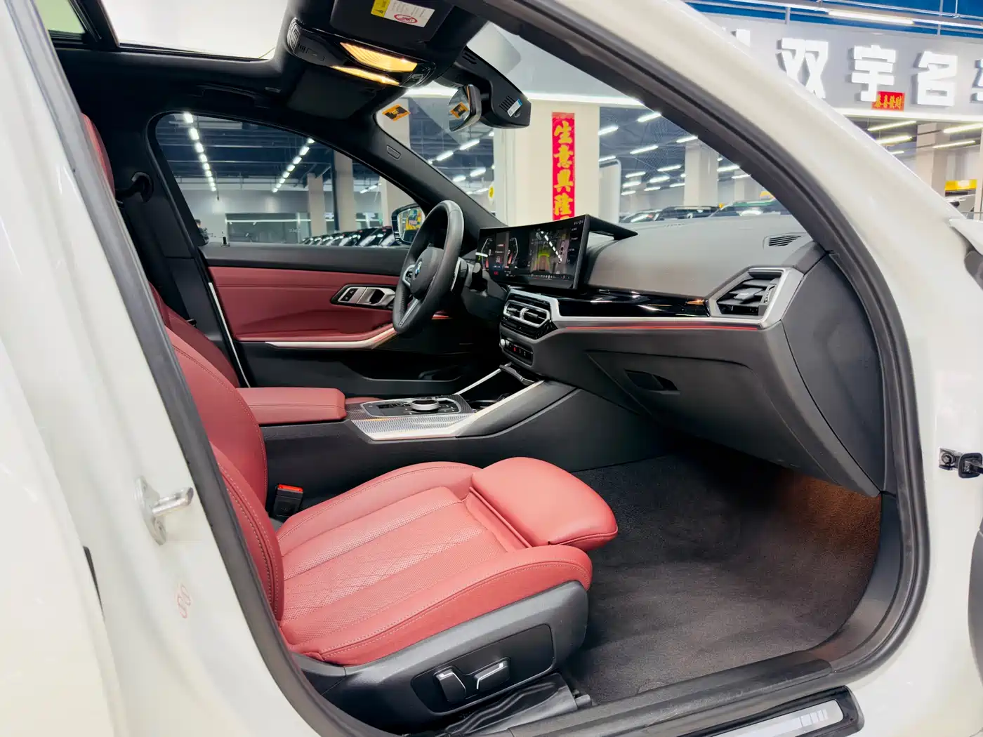 BMW 3 Series 2023 325i M Sport Black Night Package фото 13