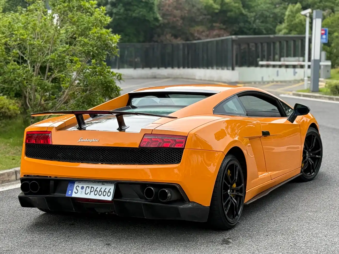 Lamborghini Gallardo 2011 LP 570-4 Superleggera фото 2