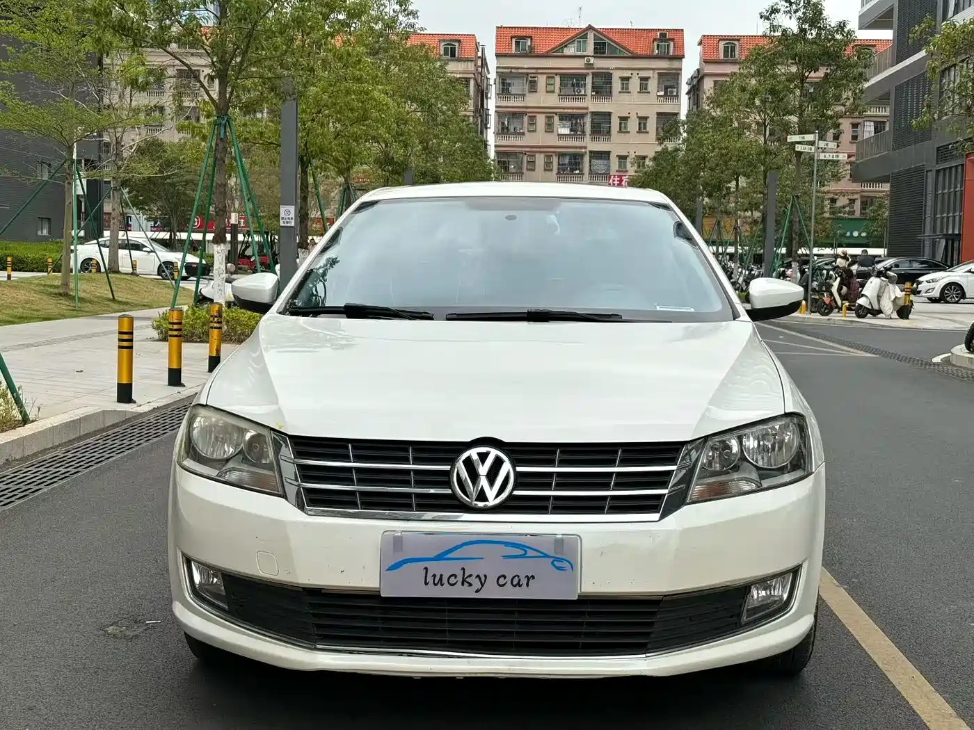 Volkswagen Lavida Tour 2013 1.4TSI Automatic Comfort фото 2