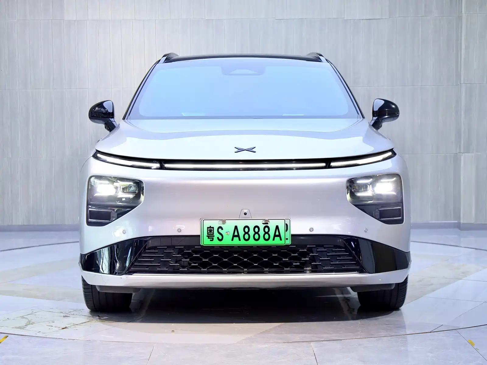 Фото 2 - XPeng G9