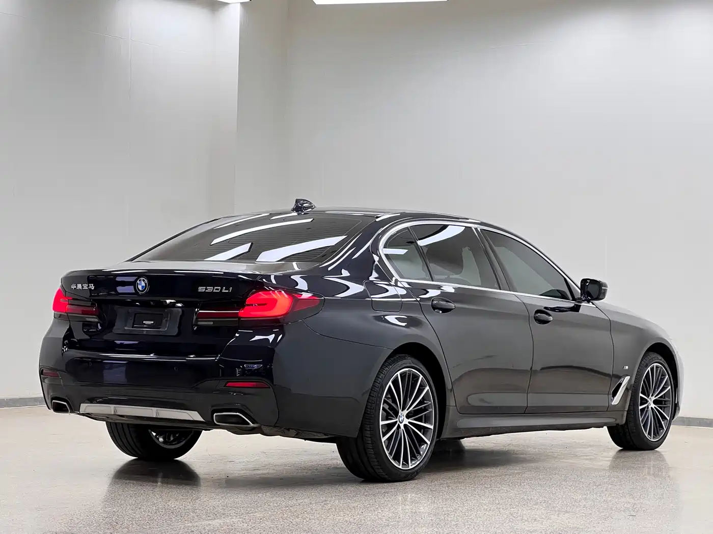 BMW 5 Series 2022 Facelift 530Li Leading M Sport Package фото 7