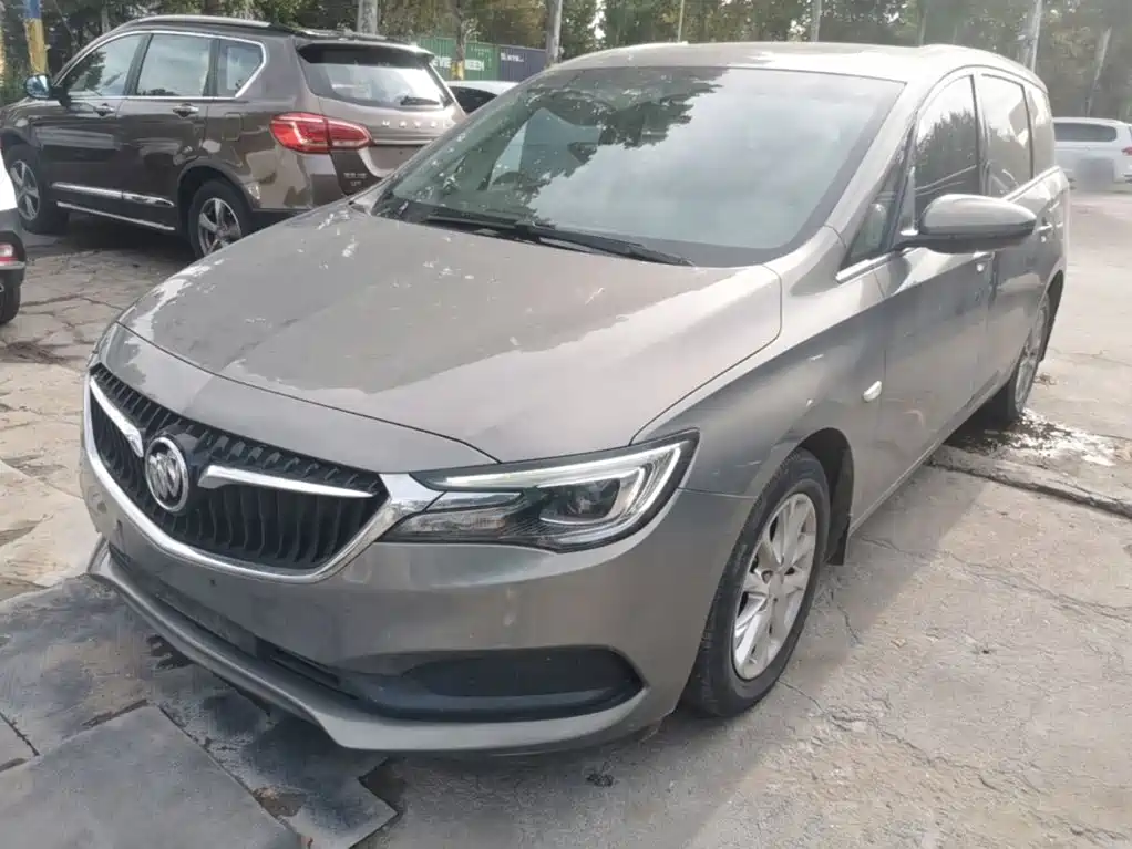 Photo 1 - Buick GL6