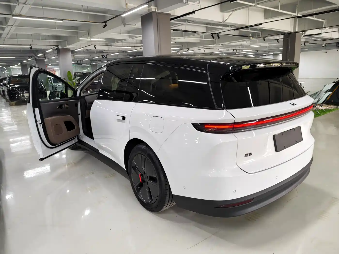Li Auto Li i8 2026 2025 Standard Edition
