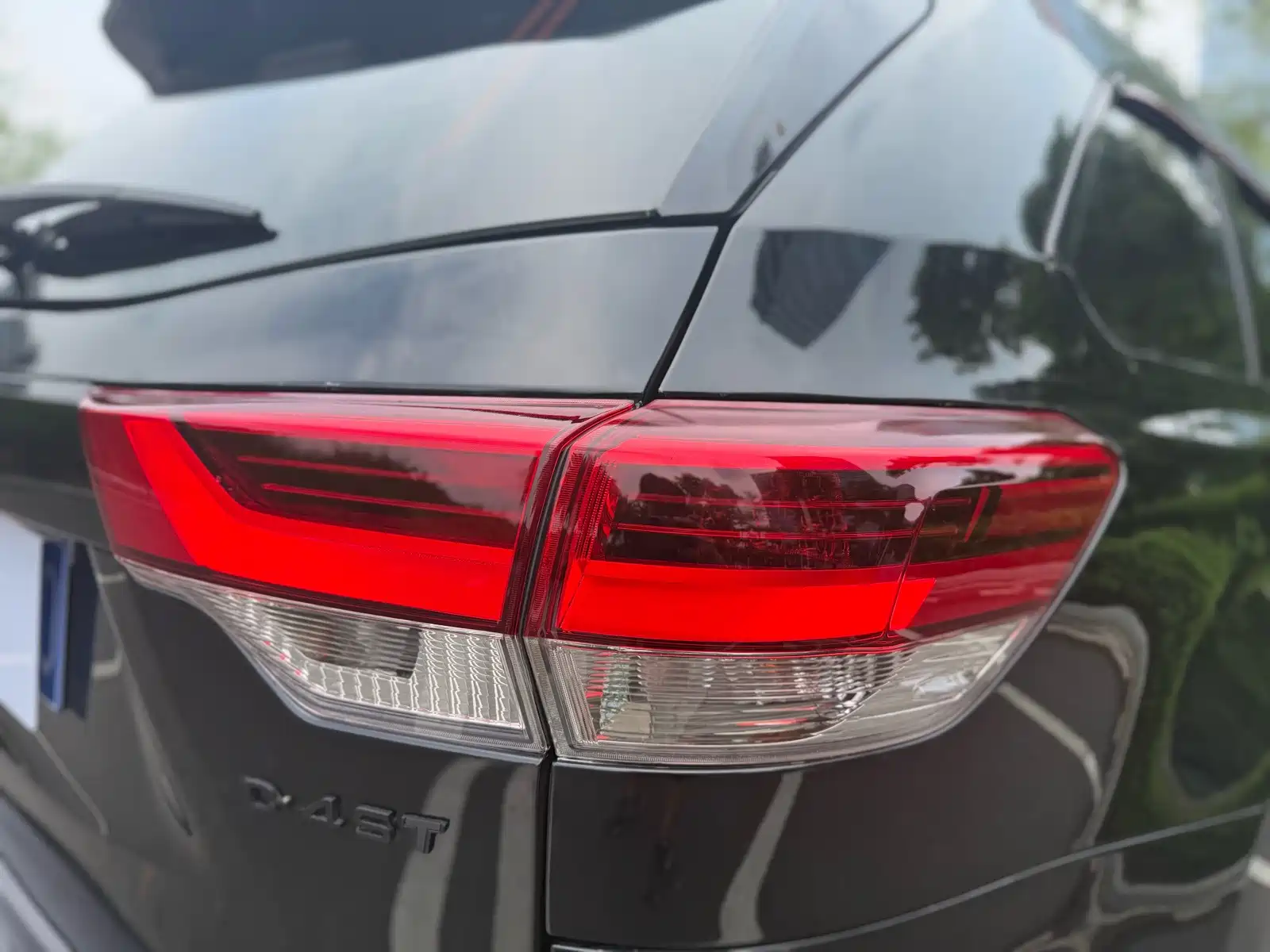 Photo 9 - Toyota Highlander