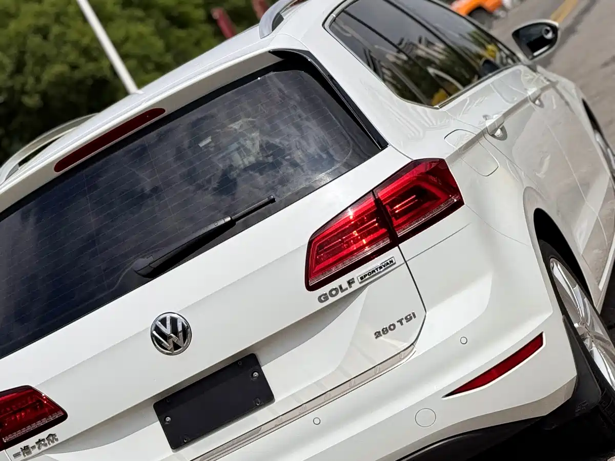 Volkswagen Golf Sportsvan 2018 280TSI Automatic Luxury фото 27