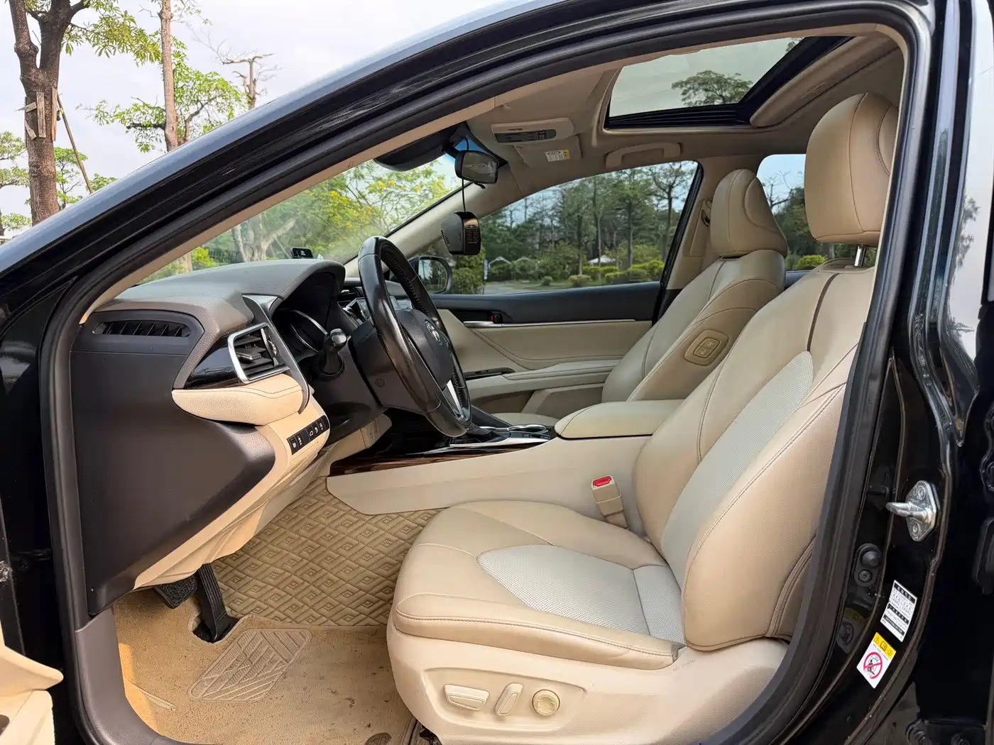 Toyota Camry 2018 2.0G Luxury Edition фото 10