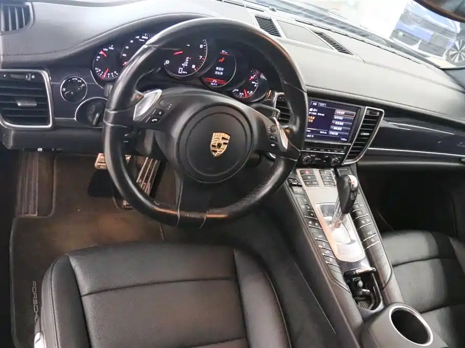 Porsche Panamera 2010 Panamera 3.6L фото 12